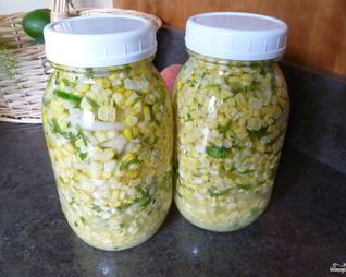 Маринованная кукуруза зернами