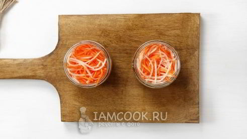 маринованная морковь с дайконом по-вьетнамски