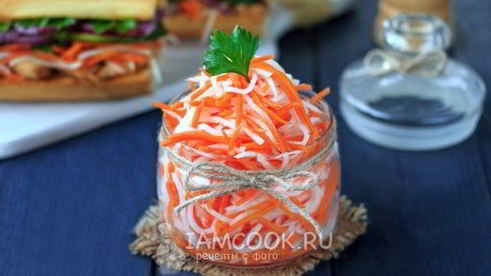 маринованная морковь с дайконом по-вьетнамски