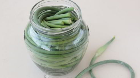 маринованные чесночные стрелки на зиму