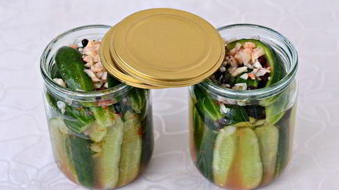 маринованные огурчики в собственном соку