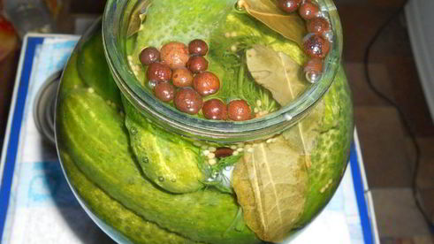 маринованные огурцы с семенами горчицы