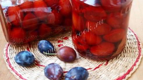 маринованные сливы с чесноком