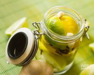 Маринованные соленые лимоны