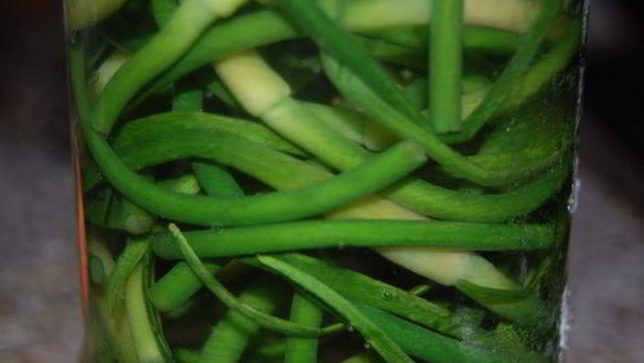 Рецепт Маринованные стрелки чеснока