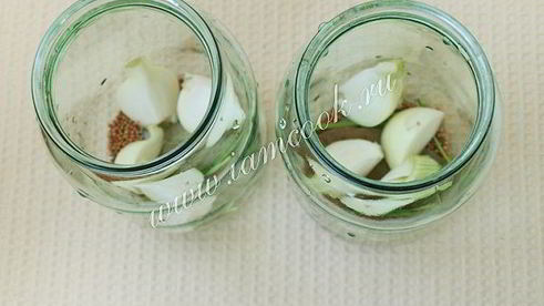 огурцы маринованные с карри