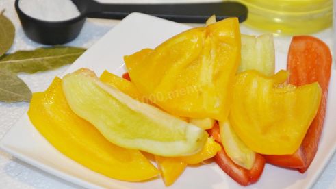 перец болгарский на зиму дольками маринованный