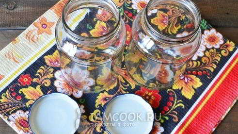 помидоры, маринованные с патиссонами