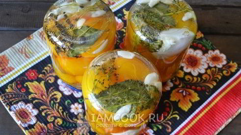 помидоры, маринованные с патиссонами