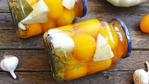 помидоры, маринованные с патиссонами