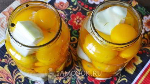 помидоры, маринованные с патиссонами