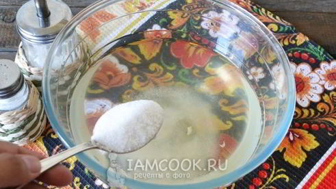 помидоры, маринованные с патиссонами