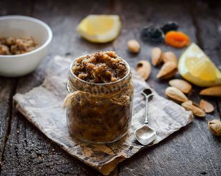 Смесь мед орехи курага изюм лимон чернослив