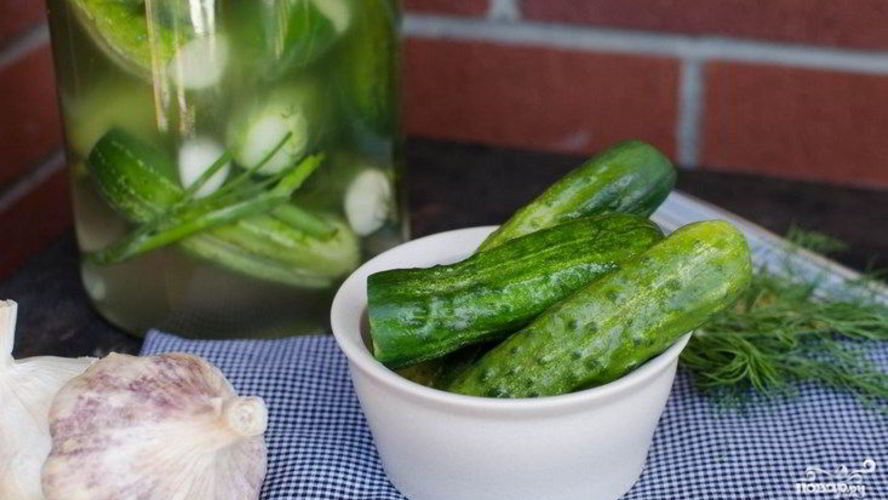 Рецепт быстрые малосольные огурцы в банке