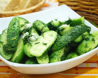 Быстрые малосольные огурцы