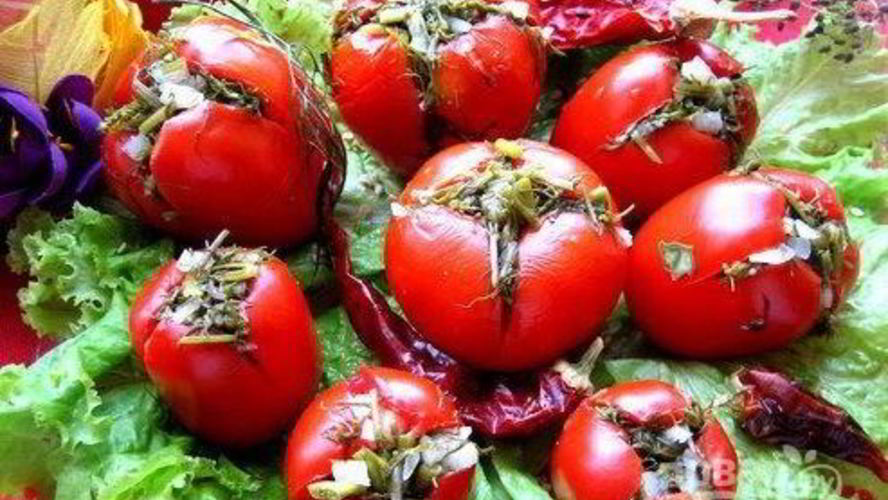 Рецепт малосольные помидоры с чесноком и зеленью