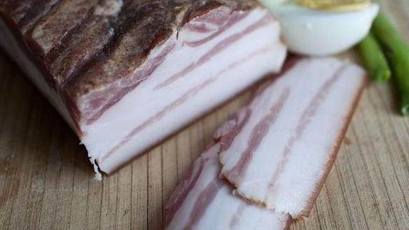 Рецепт Сало в луковой шелухе