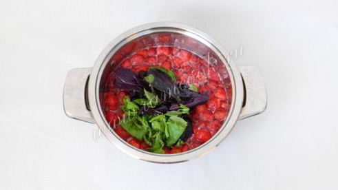 клубничное варенье с мятой