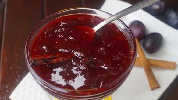 Рецепт Пряное сливовое варенье