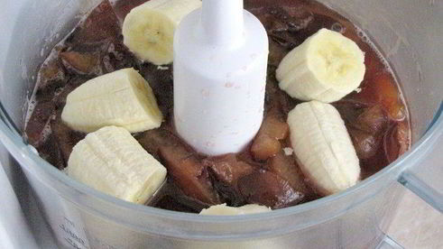 сливовое варенье с бананами и орехами