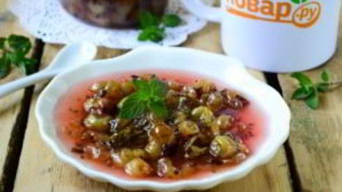 варенье из крыжовника с листьями вишни