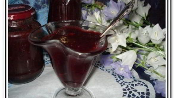 Рецепт Вишневое варенье с миндалем и шоколадом