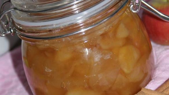 Рецепт Яблочное варенье с корицей