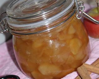 Яблочное варенье с корицей