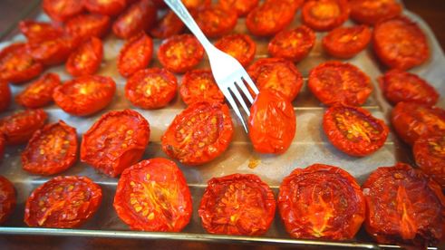 вяленые томаты проще не бывает в духовке на зиму