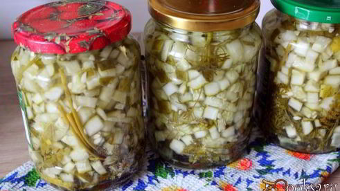 заготовка из огурцов для салатов и первых блюд