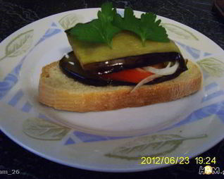 Бутерброд из баклажана