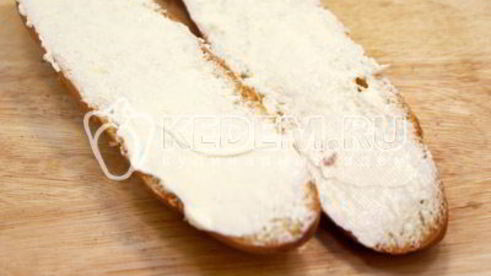 бутерброд с овощами и омлетом