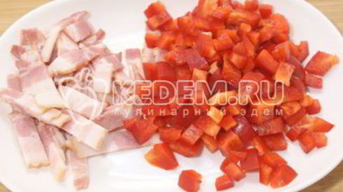 бутерброды с фаршем и томатным соусом