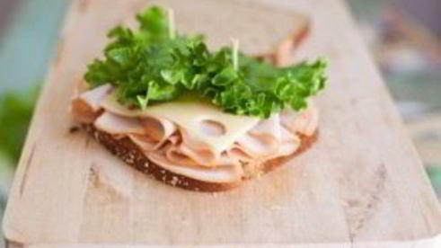 бутерброды с колбасой на праздничный стол