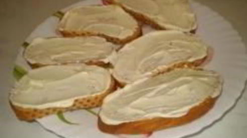 бутерброды с консервированной рыбой