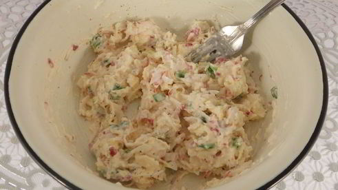 бутерброды с пастой из редиса и плавленного сыра