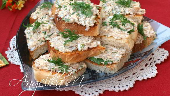 Рецепт Бутерброды с сардинами и плавленым сыром