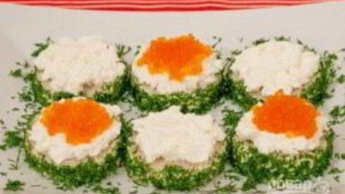 бутерброды с семгой и красной икрой