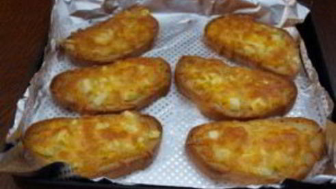 бутерброды с сыром и чесноком