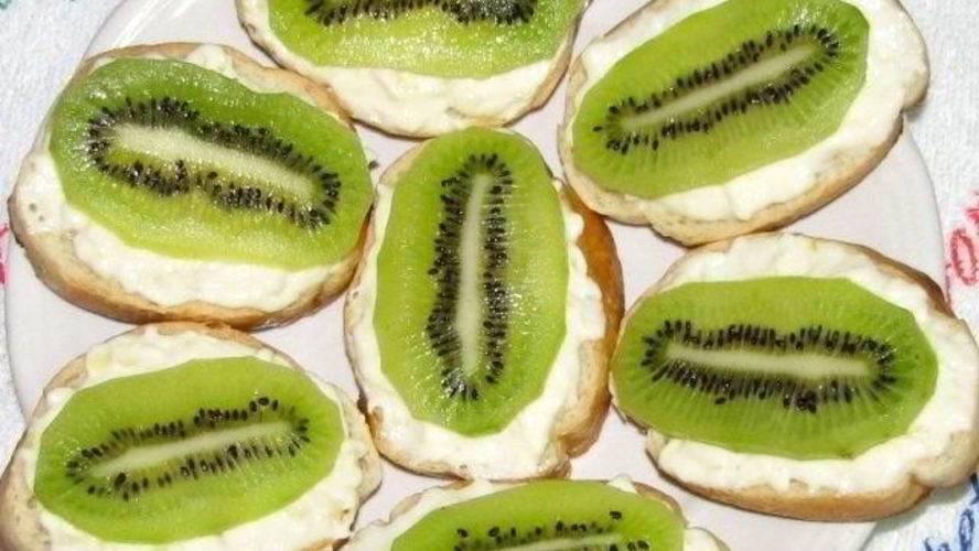 Рецепт бутерброды с сыром и киви