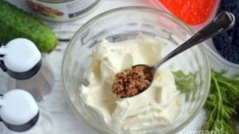 бутерброды с тунцом и икрой