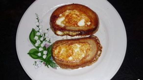 Рецепт Бутерброды с яйцом на сковороде