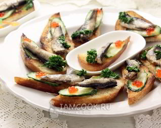 Бутерброды со шпротами