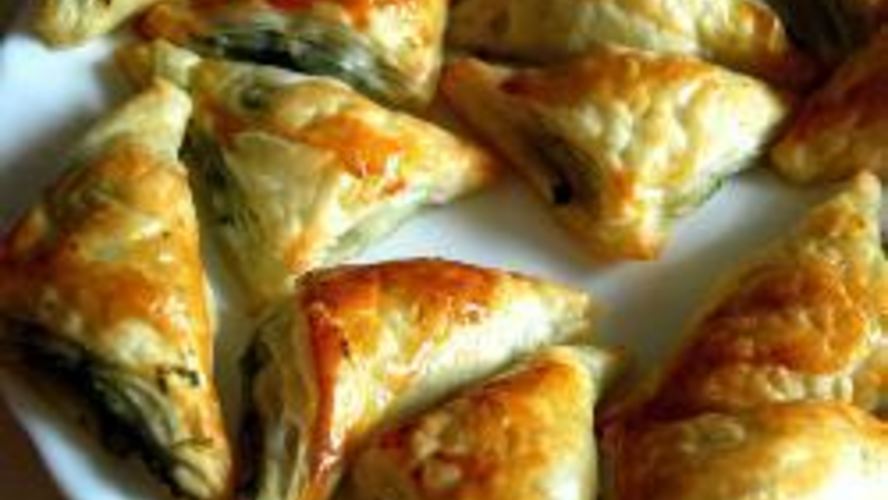 Рецепт бутерброды-треугольники с сыром фета и шпинатом