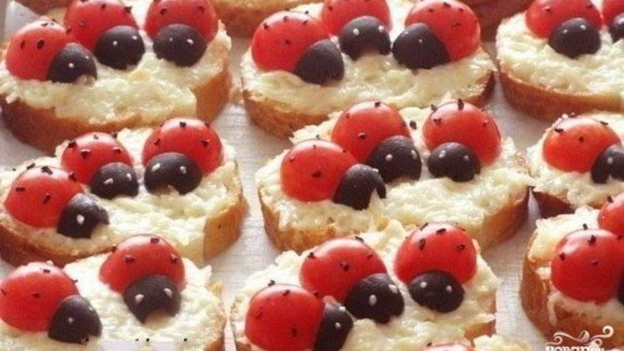Рецепт бутерброды в виде божьей коровки