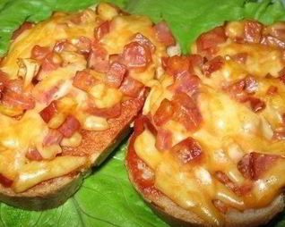 Быстрые горячие бутерброды с сосисками