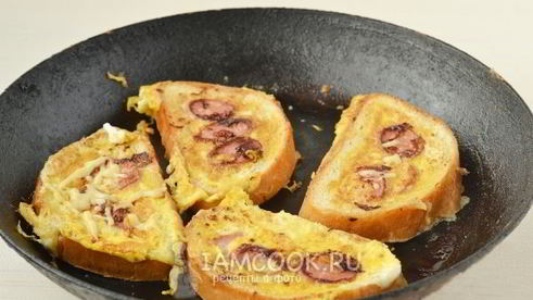 горячие бутерброды на сковороде