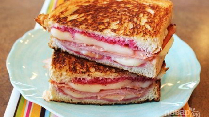 Рецепт горячие бутерброды с колбасой и сыром