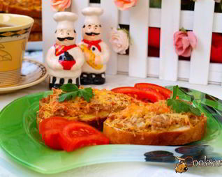 Горячие бутерброды с тунцом