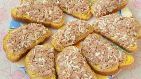 горячие бутерброды с тунцом